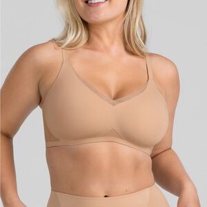 Honeylove Crossover Bra Medium Sand Beige Wireless Support Liftwear Nude Comfort